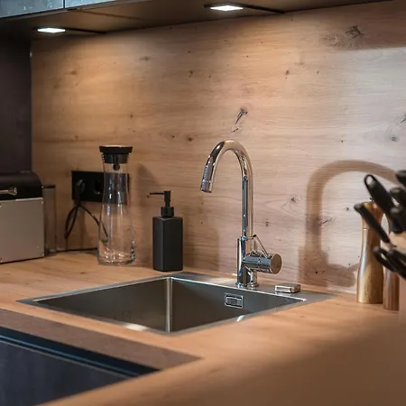 Viol Apartment