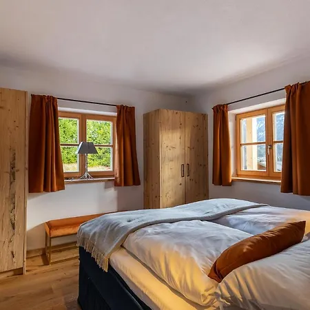 Viol Apartment